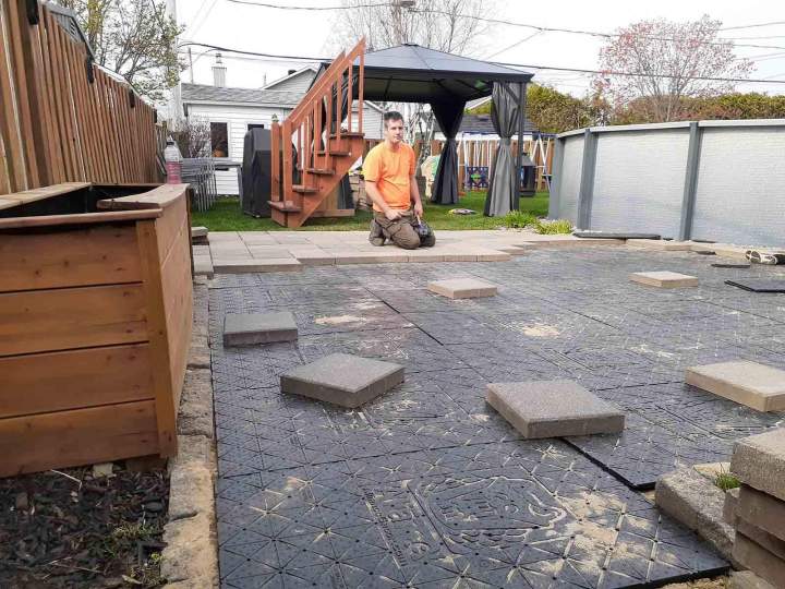 Assemblage de pavés pour allées et chemins élégants.